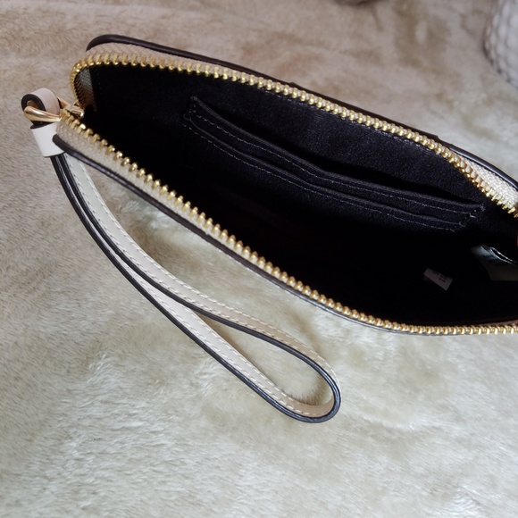 COACH NEW Women's Wristlet Signature Clutch Coach NWT White - Picture 7 of 7